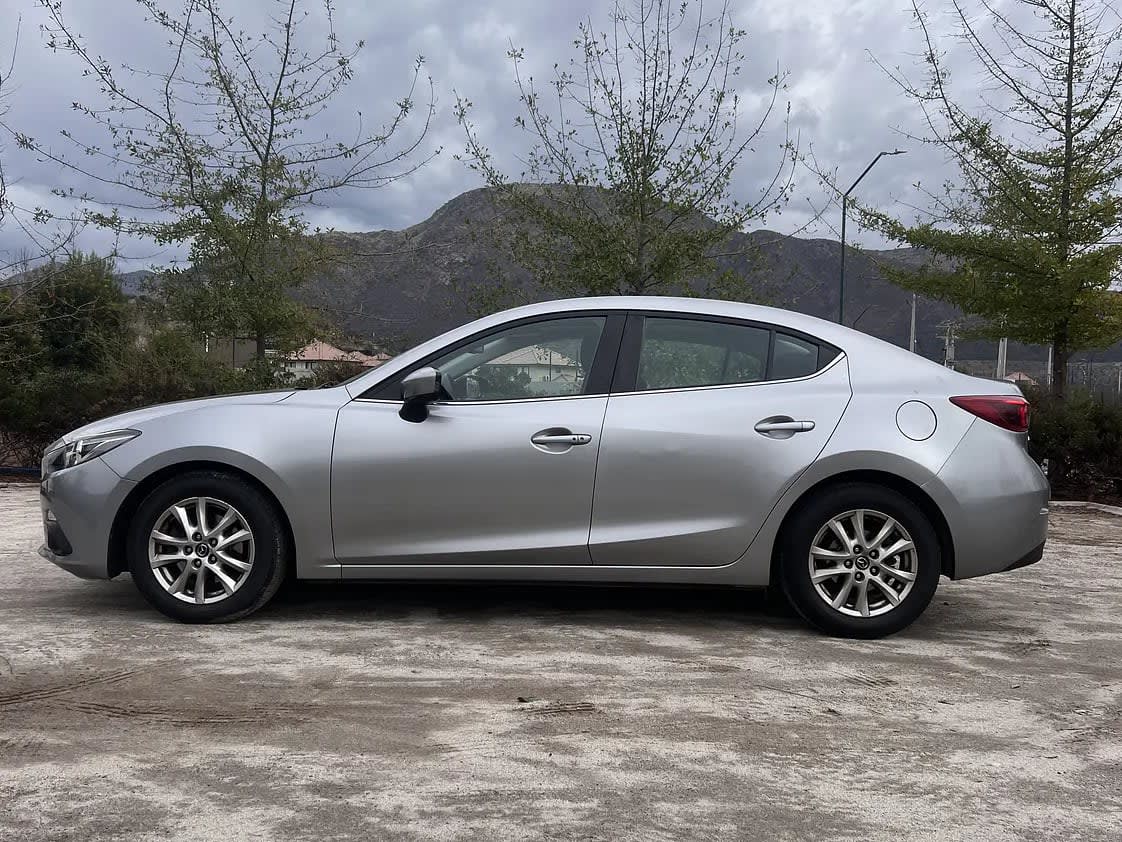 2015 Mazda 3 Sedan - Miniatura 6