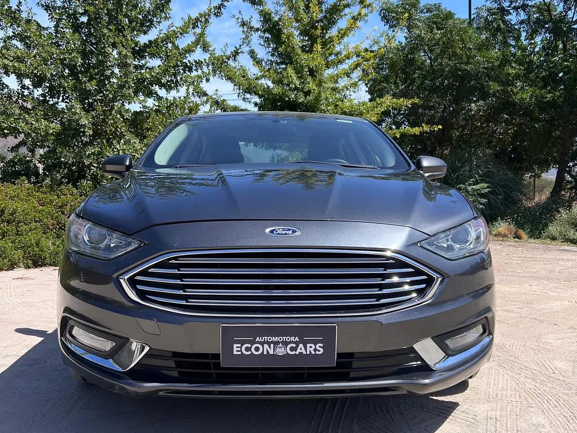 2018 Ford Fusion SE Gris - Miniatura 5