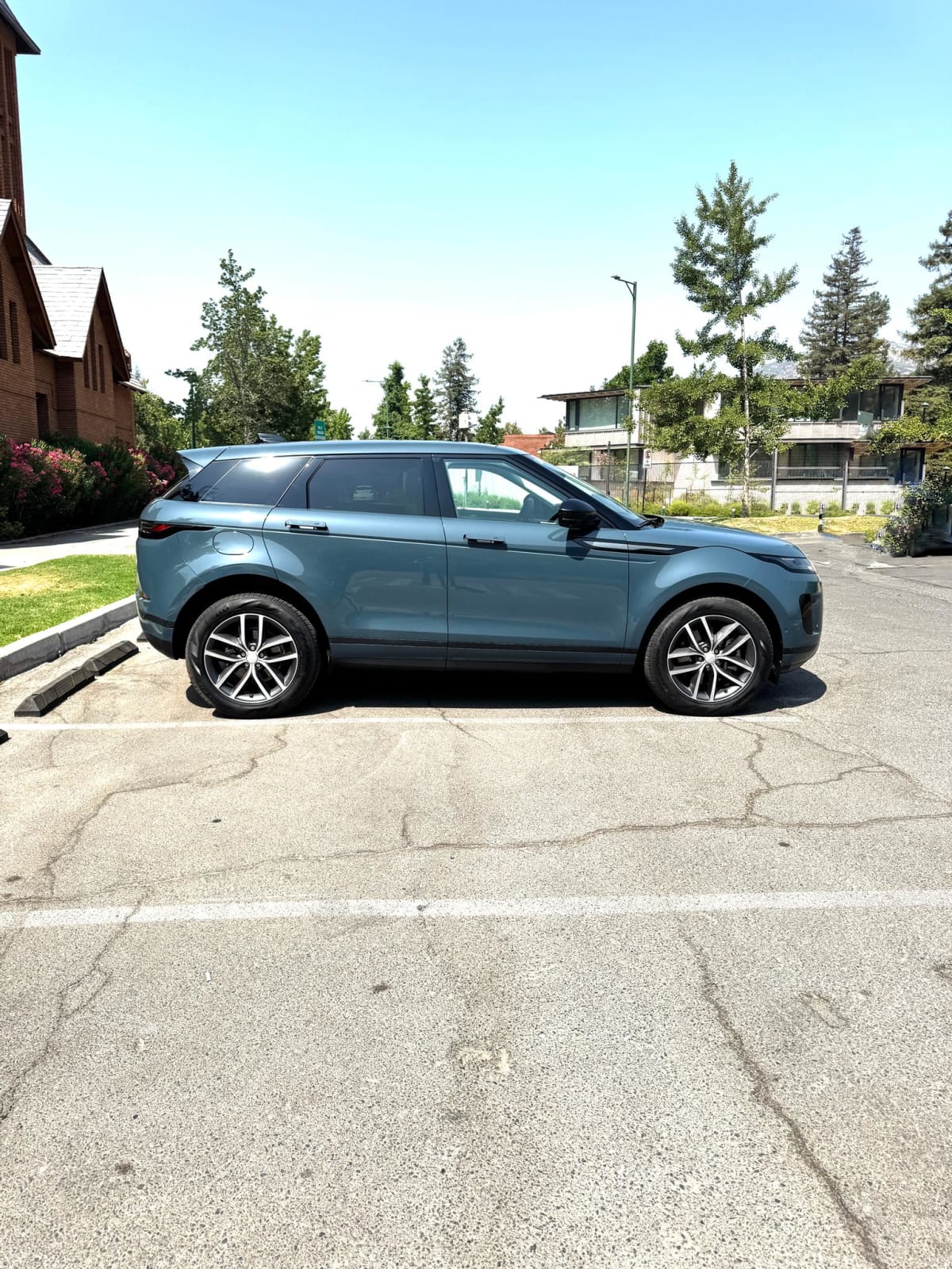 2025 Land Rover Range Rover EVOQUE Azul - Miniatura 10