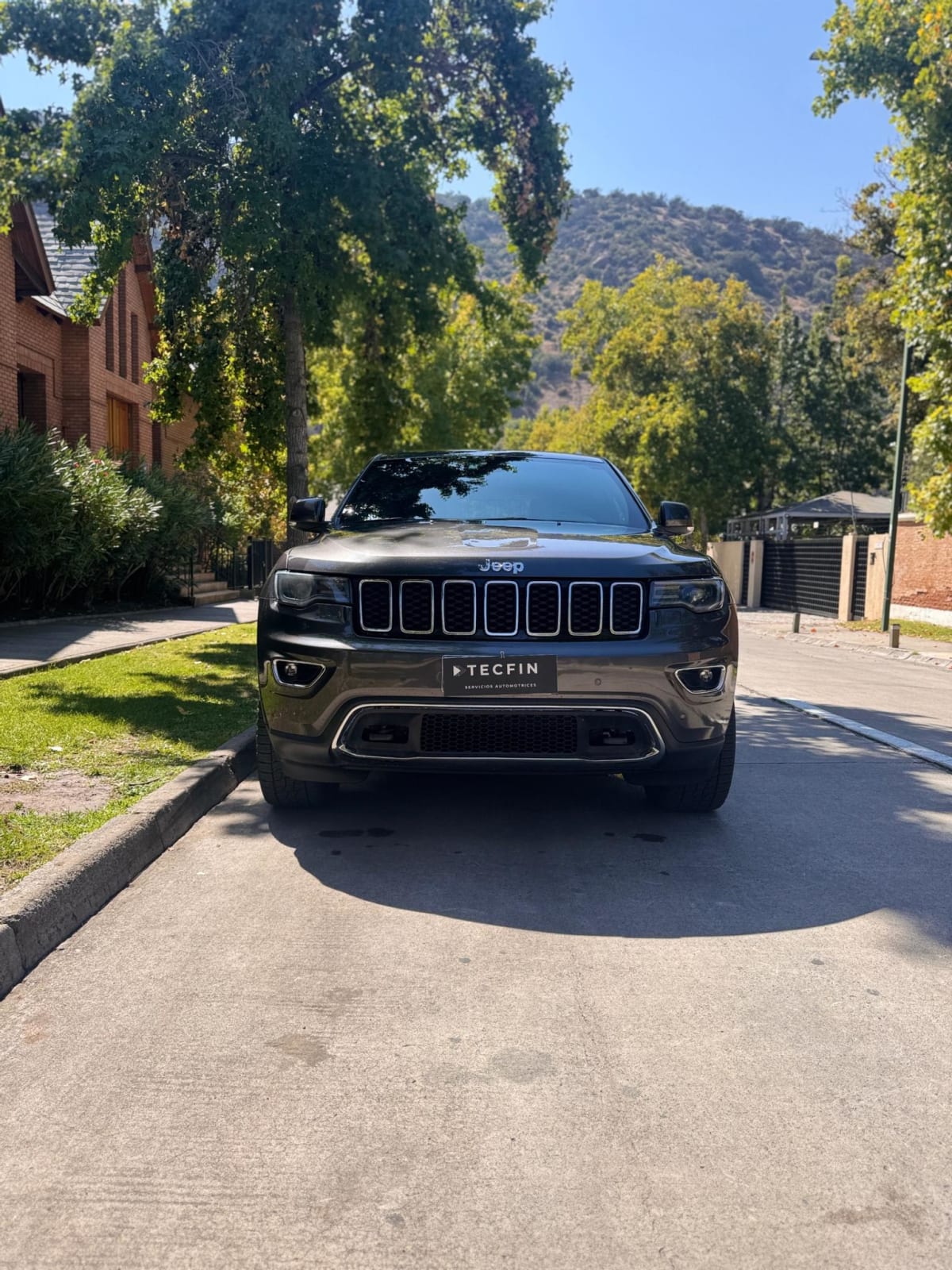 2022 Jeep Grand Cherokee LTD 3.6 AUT Gris - Imagen 1