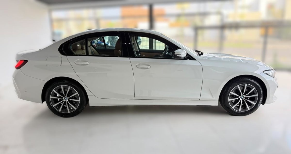 2025 BMW 320I 2.0 AT URBAN Blanco - Miniatura 5