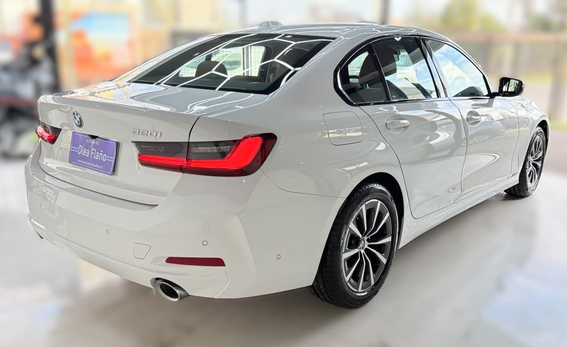 2025 BMW 320I 2.0 AT URBAN Blanco - Miniatura 6