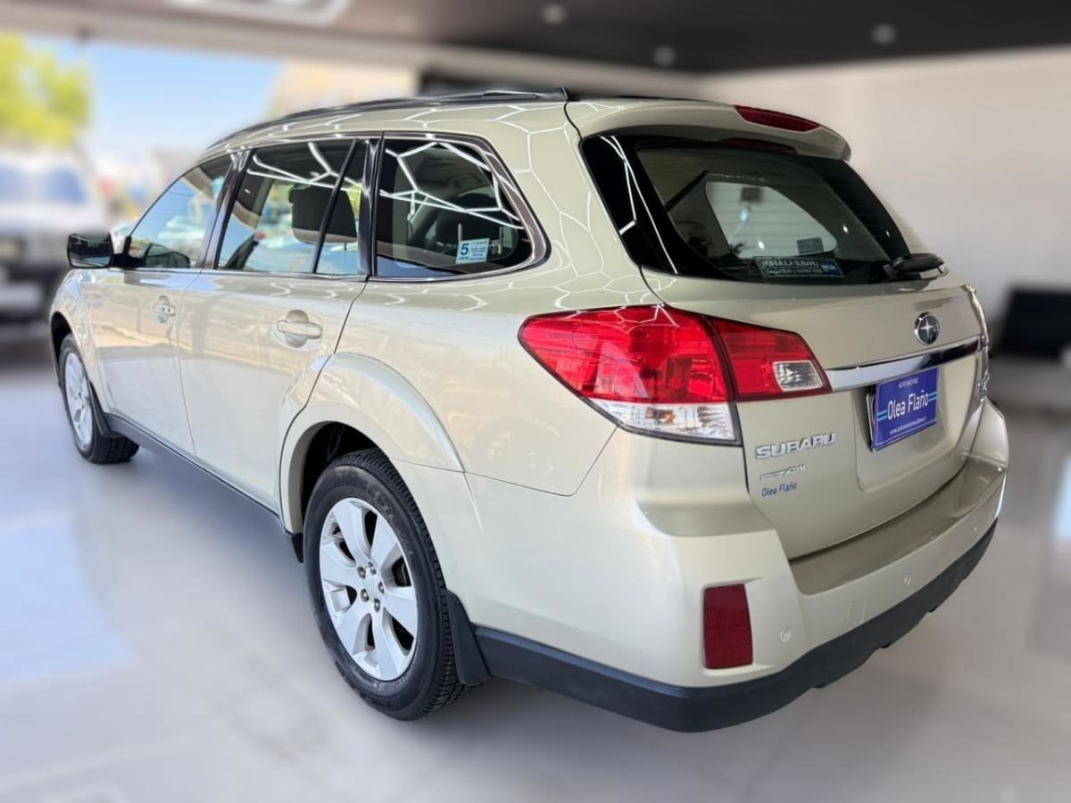 2010 Subaru OUTBACK 3.6R Dorado - Miniatura 8