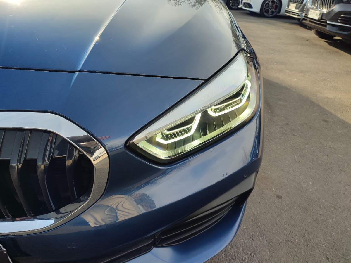 2024 BMW 118I DYNAMIC - Miniatura 3