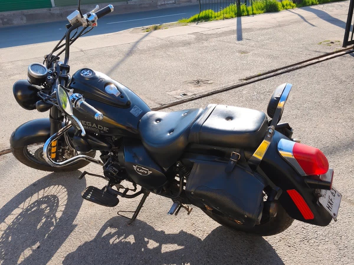 2019 UNITED MOTORS RENEGADE - Miniatura 2