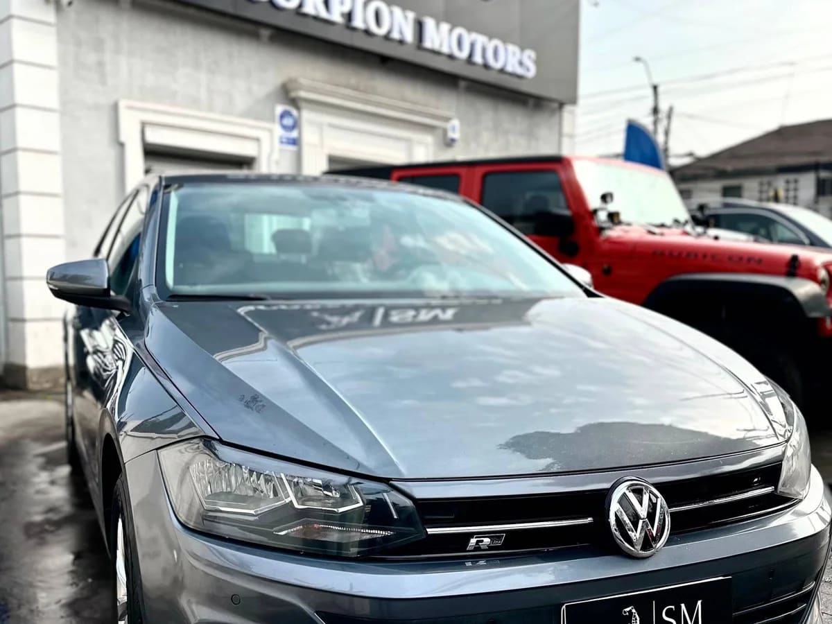 2019 VOLKSWAGEN VIRTUS 1.6 Gris - Miniatura 10