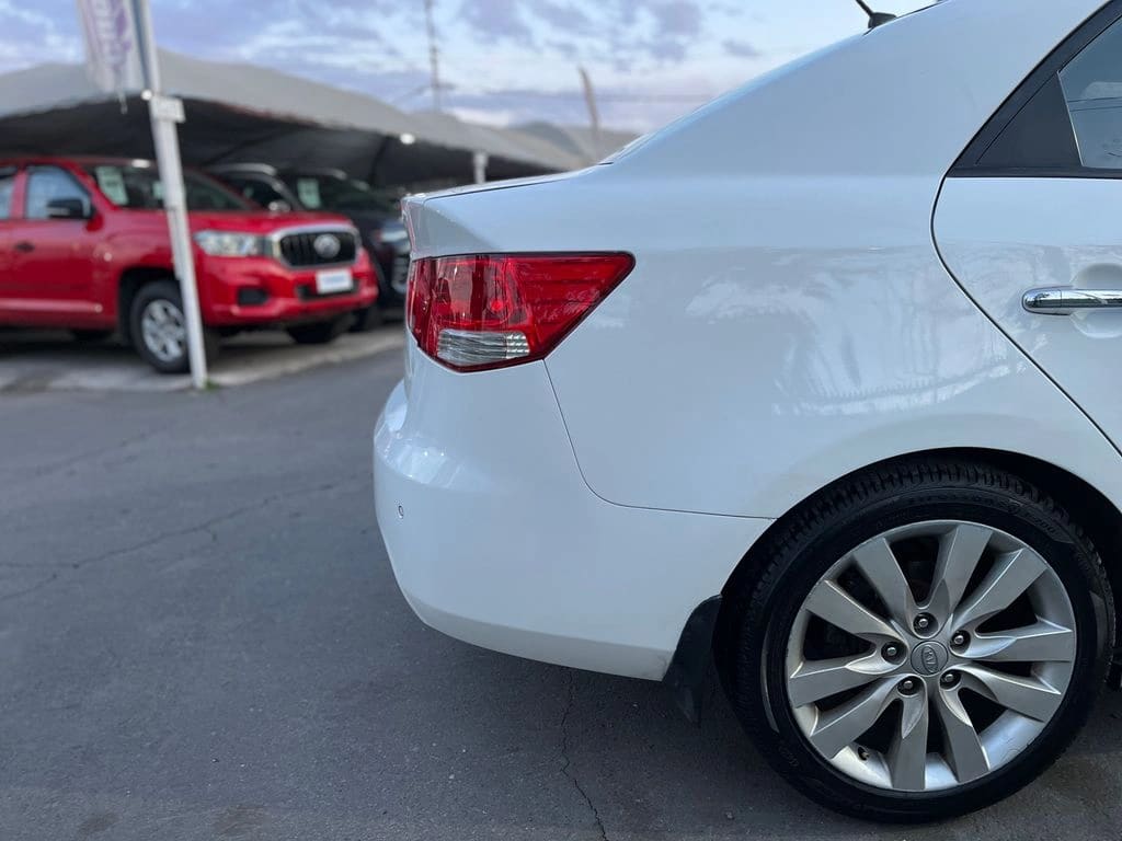 2011 KIA CERATO - Miniatura 9