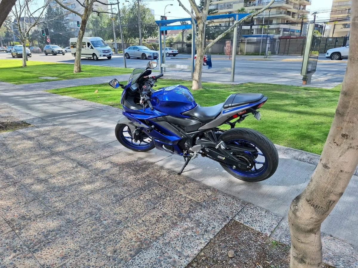 2021 Yamaha R3 YZF Azul - Miniatura 4