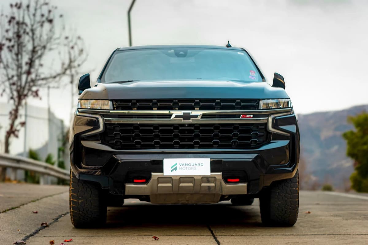 2023 Chevrolet Suburban Z71 Azul - Miniatura 2