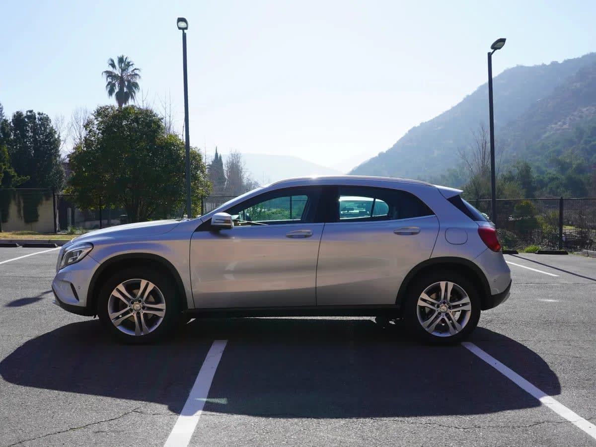 2016 Mercedes-Benz Gla 200 1.6 Plata - Miniatura 8