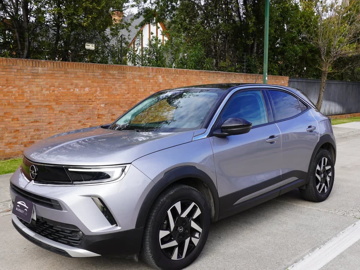 2022 Opel Mokka 1.2T Gris - Imagen 1