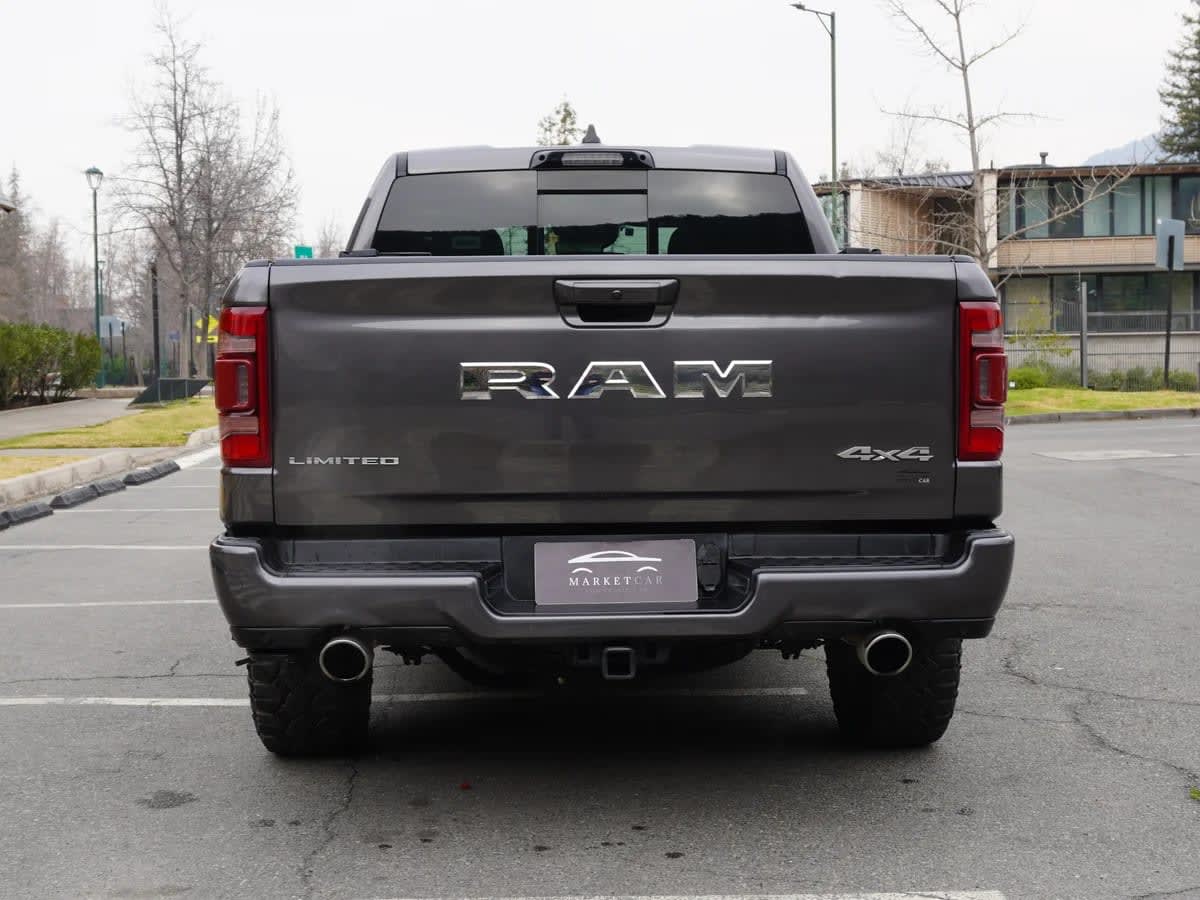 2023 RAM 1500 Limited Gris - Miniatura 6