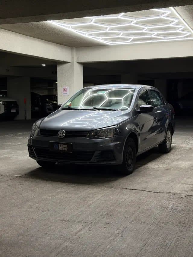2017 Volkswagen Voyage Power Power Gris - Miniatura 3