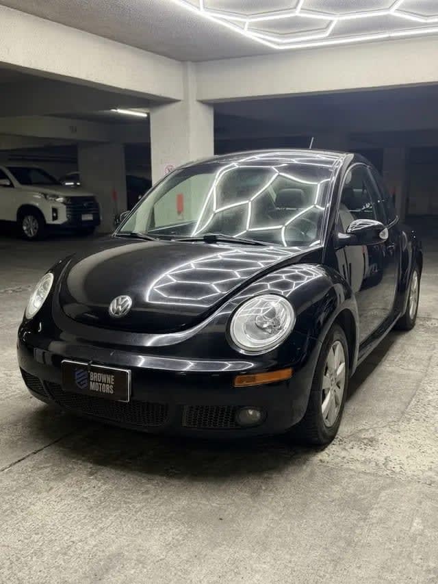 2010 Volkswagen Beetle 2.0 Aut 2.0T Negro - Miniatura 3