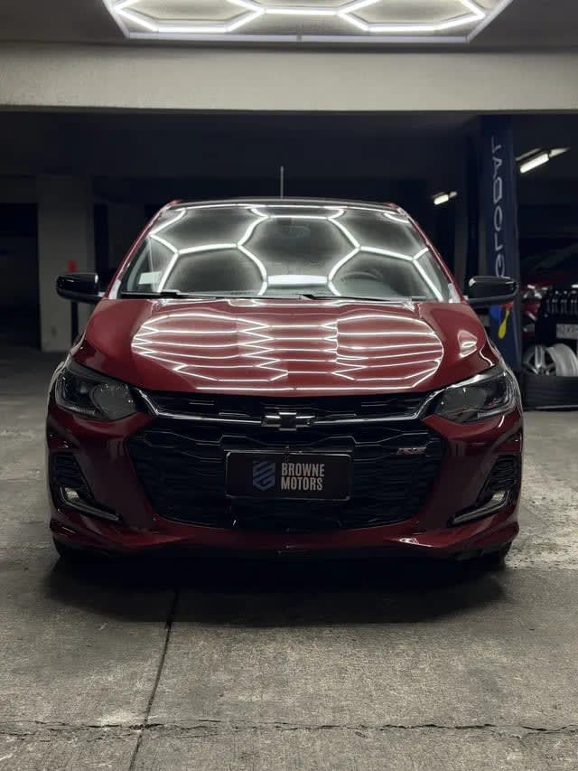 2023 Chevrolet Onix RS Rojo - Miniatura 2