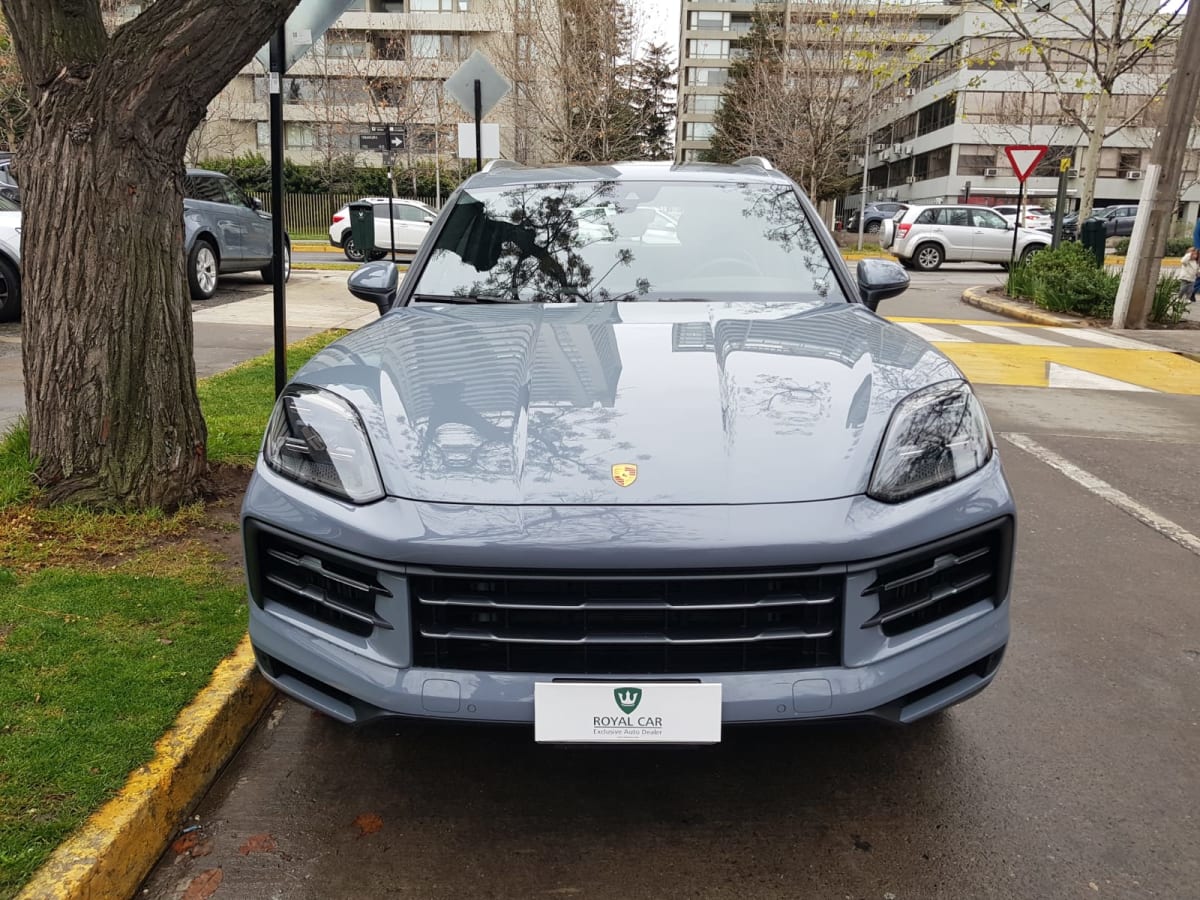 2024 Porsche Cayenne 3.0 - Miniatura 4