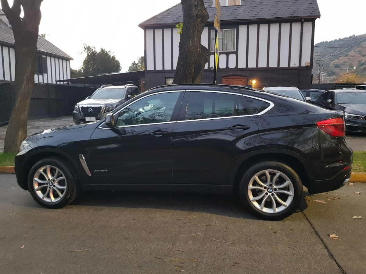 2018 BMW X6 30d - Miniatura 3