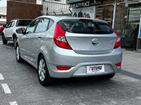 2017 Hyundai ACCENT Características - Miniatura 5