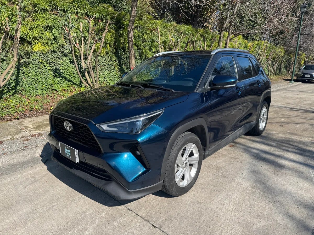 2024 Toyota Yaris Cross 1.5L Verde - Miniatura 3
