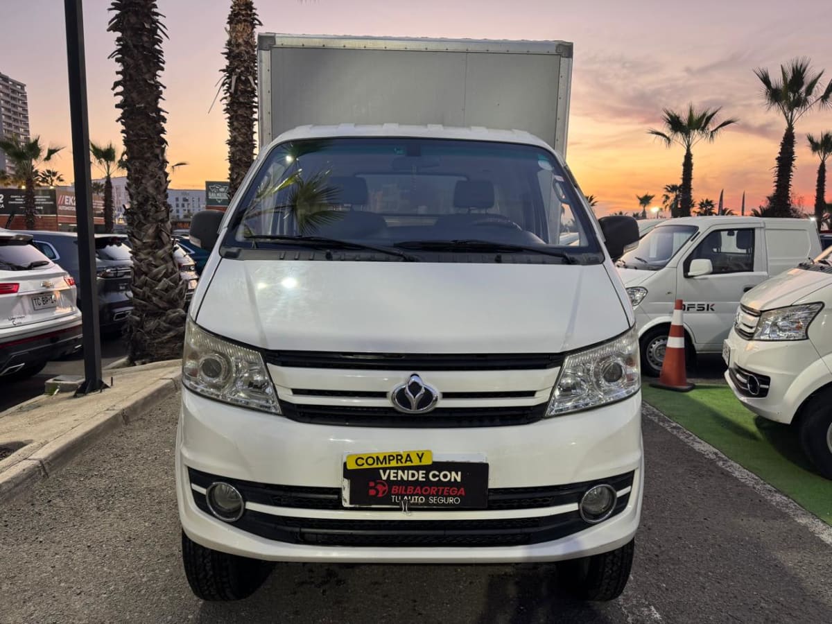 2024 KYC X5 PLUS CARGO BOX BLANCO - Imagen 1