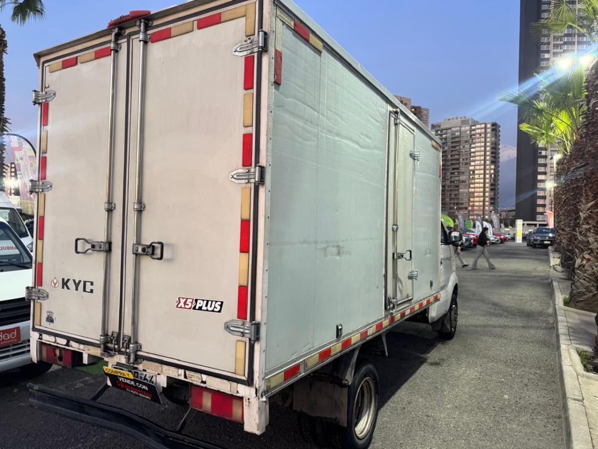 2024 KYC X5 PLUS CARGO BOX BLANCO - Miniatura 6