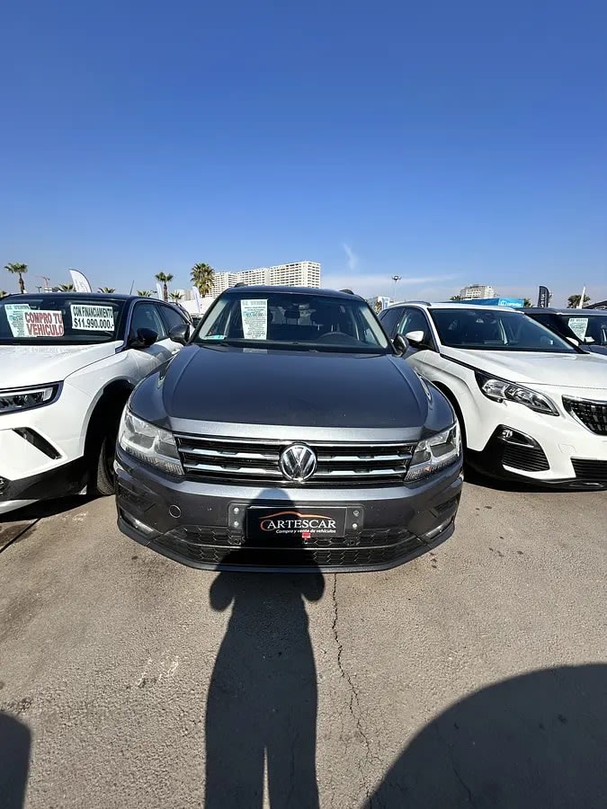 2018 Volkswagen TIGUAN Gris - Miniatura 5