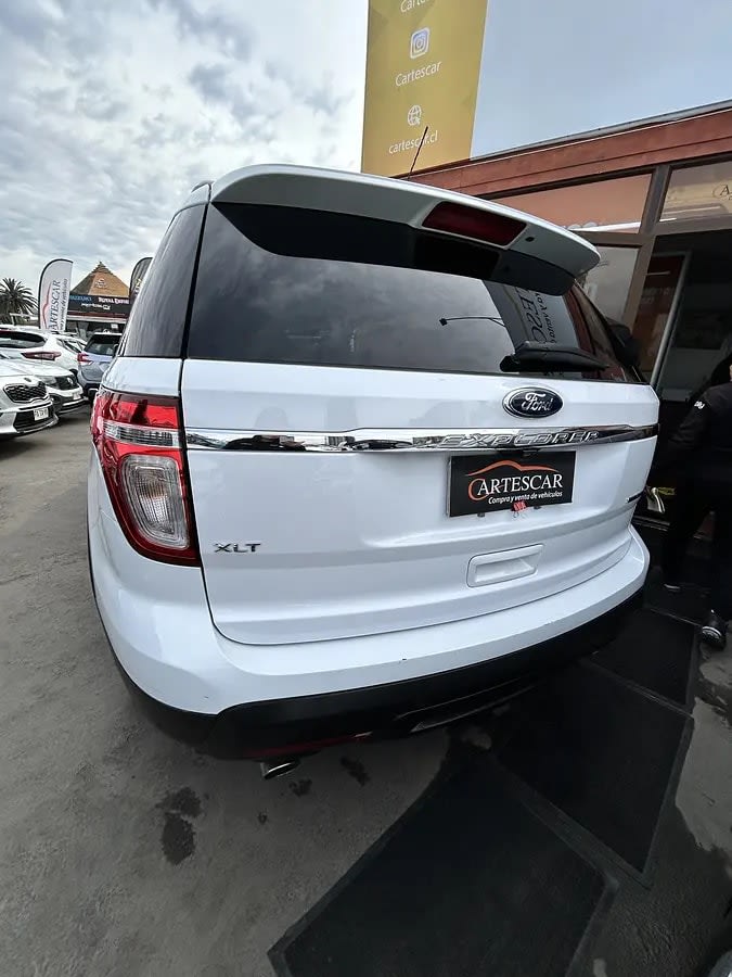 2014 Ford EXPLORER Blanco - Miniatura 5
