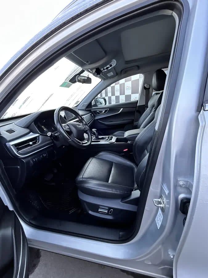 2023 Chery TIGGO 8 Plata - Miniatura 10