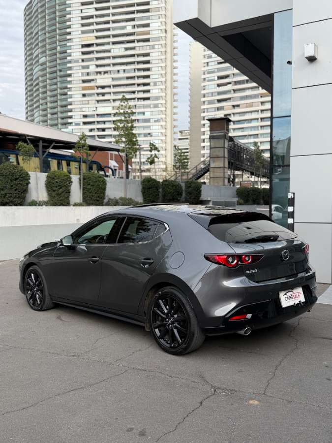2026 Mazda 3 · Gris - Miniatura 5