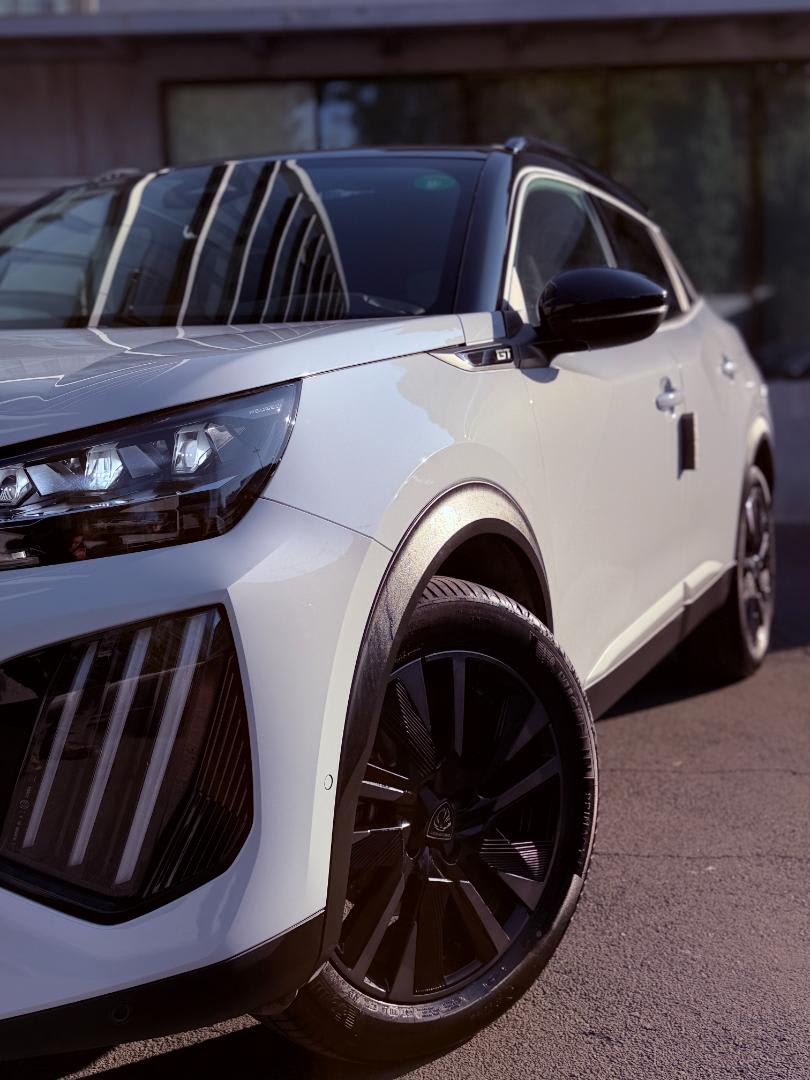 2026 Peugeot 2008 GT Blanco - Miniatura 9