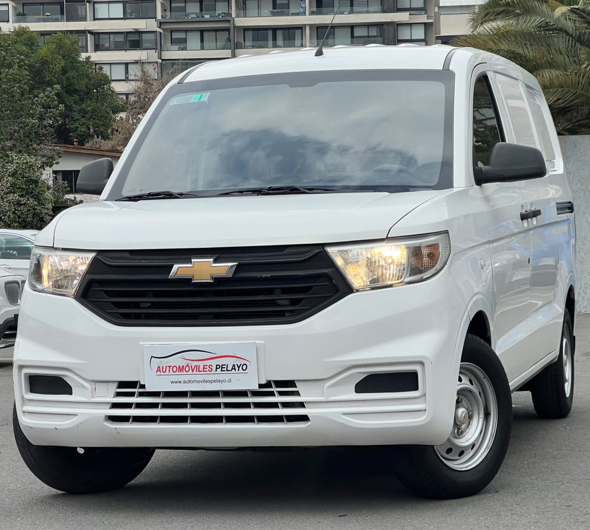 2022 Chevrolet N400 Max 1.5 - Miniatura 4