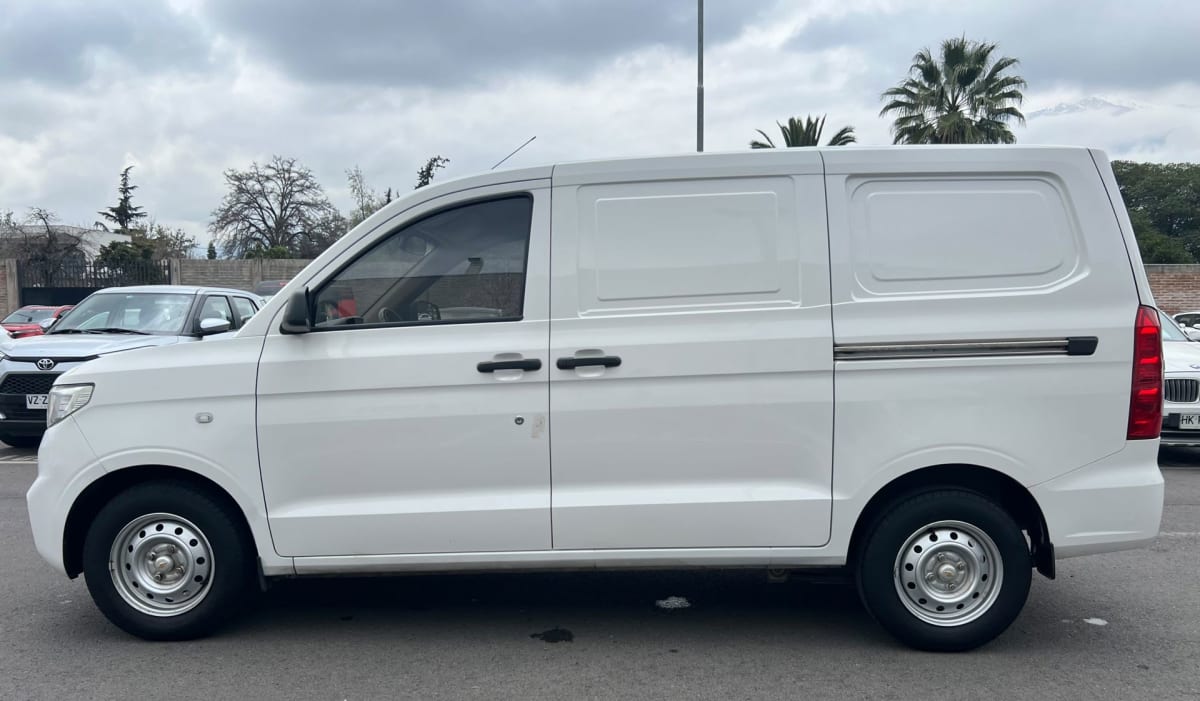 2022 Chevrolet N400 Max 1.5 - Miniatura 9