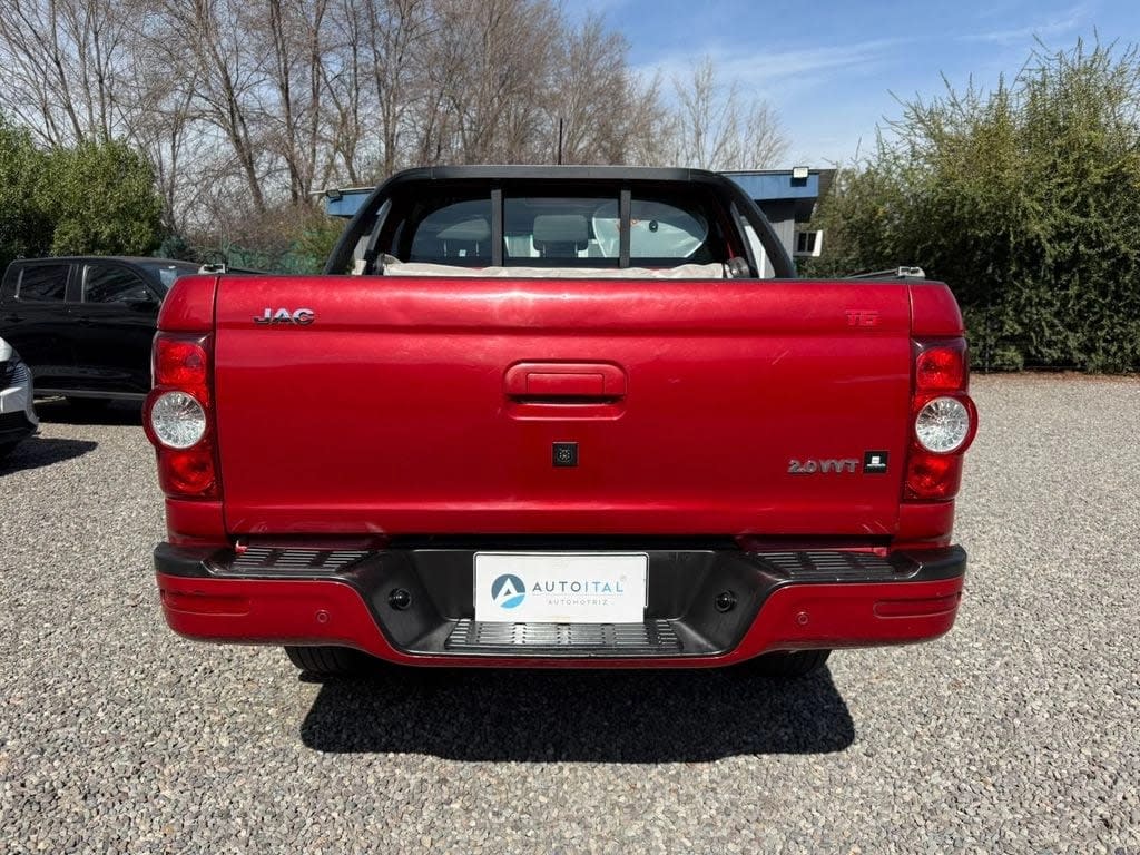 2021 JAC T6 CE Rojo - Miniatura 5