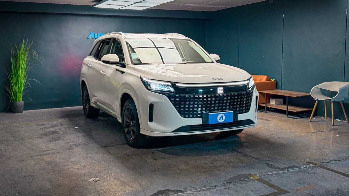2025 DFSK 600 PHEV Blanco - Miniatura 5