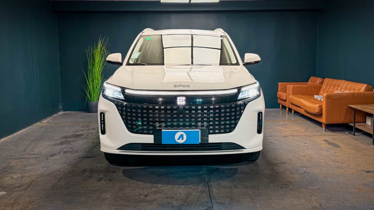2025 DFSK 600 PHEV Blanco - Miniatura 6