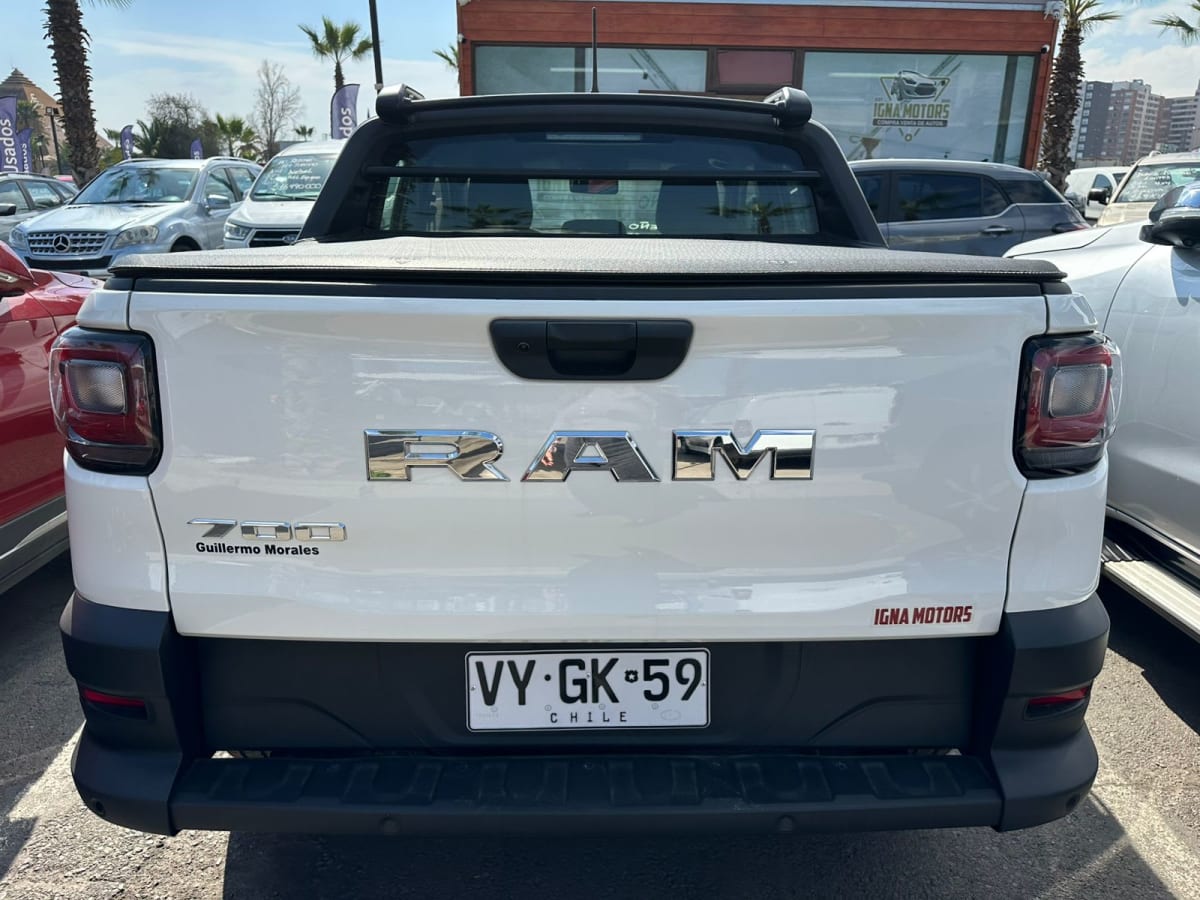 2026 RAM 700 SLT - Miniatura 7