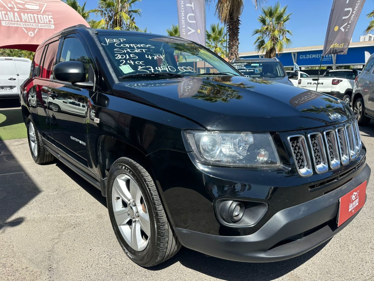 2015 Jeep Compas Sport - Miniatura 3