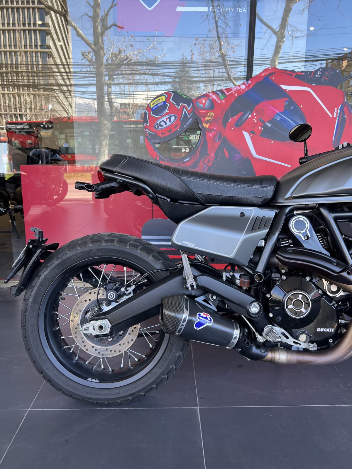 2021 Ducati Scrambler Nightshift 800 - Miniatura 3