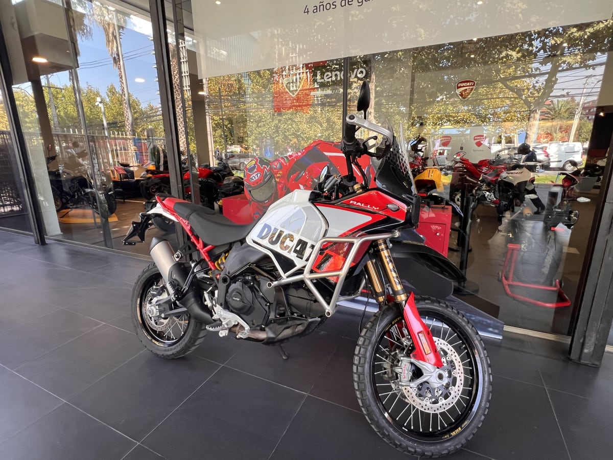 2024 Ducati Desert X Rally - Miniatura 4