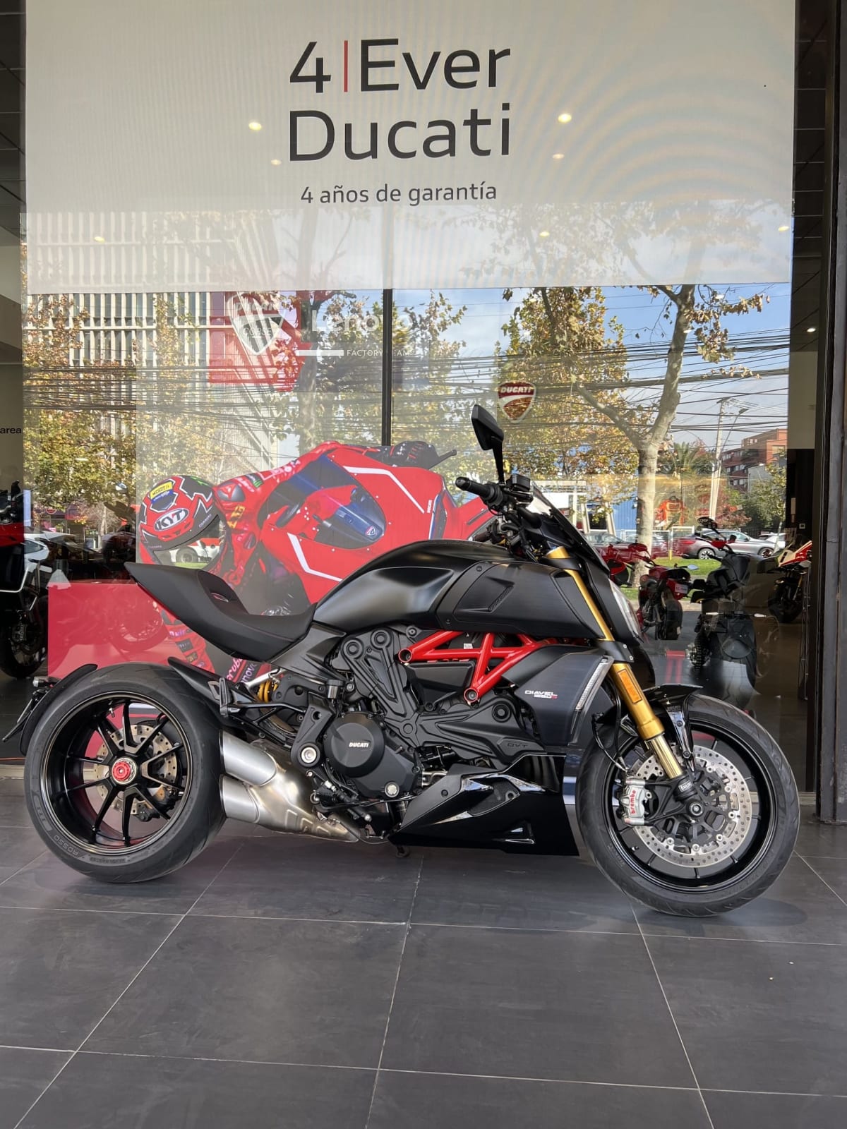 2022 Ducati Diavel 1260 S - Imagen 1