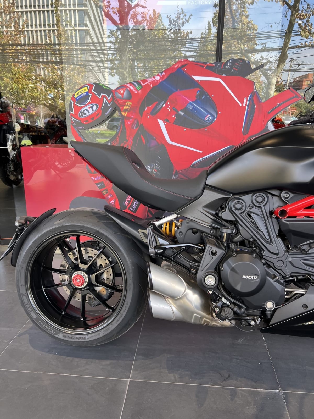 2022 Ducati Diavel 1260 S - Miniatura 3