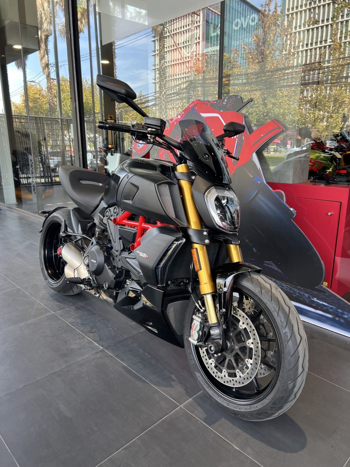 2022 Ducati Diavel 1260 S - Miniatura 4