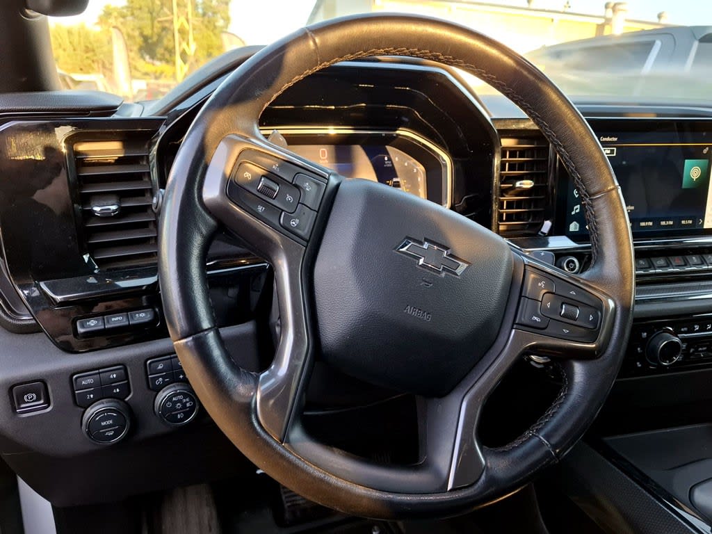 2023 Chevrolet SILVERADO ZR2 - Miniatura 2