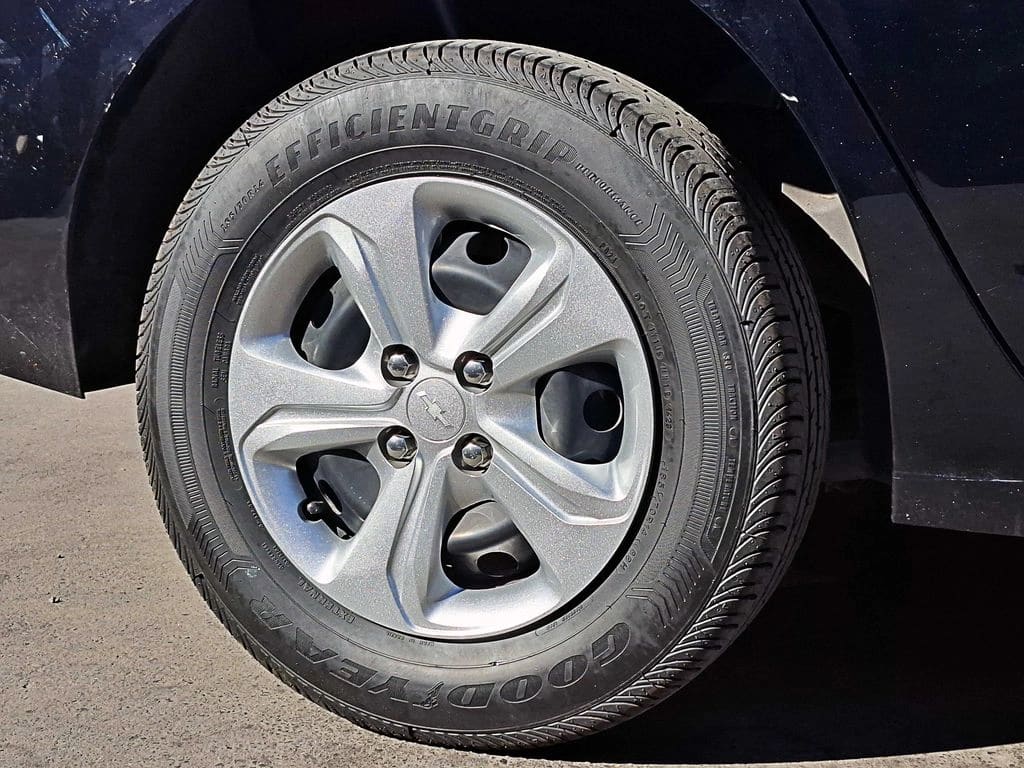 2025 Chevrolet ONIX 1.0 - Miniatura 7