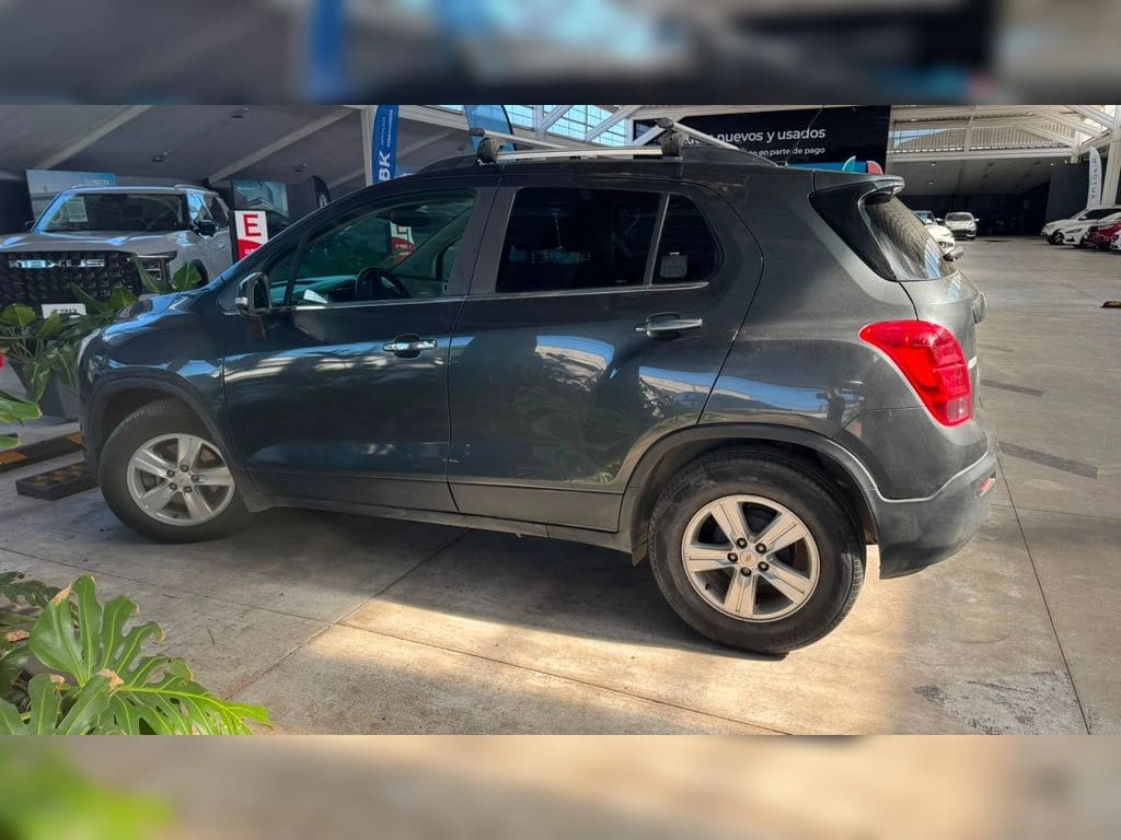 2017 Chevrolet TRACKER 1.8 - Miniatura 7