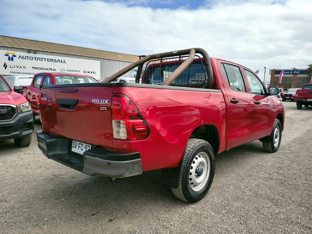 2023 Toyota HILUX 2.4 - Miniatura 2