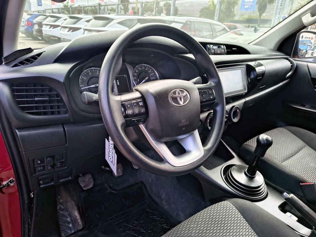 2023 Toyota HILUX 2.4 - Miniatura 5