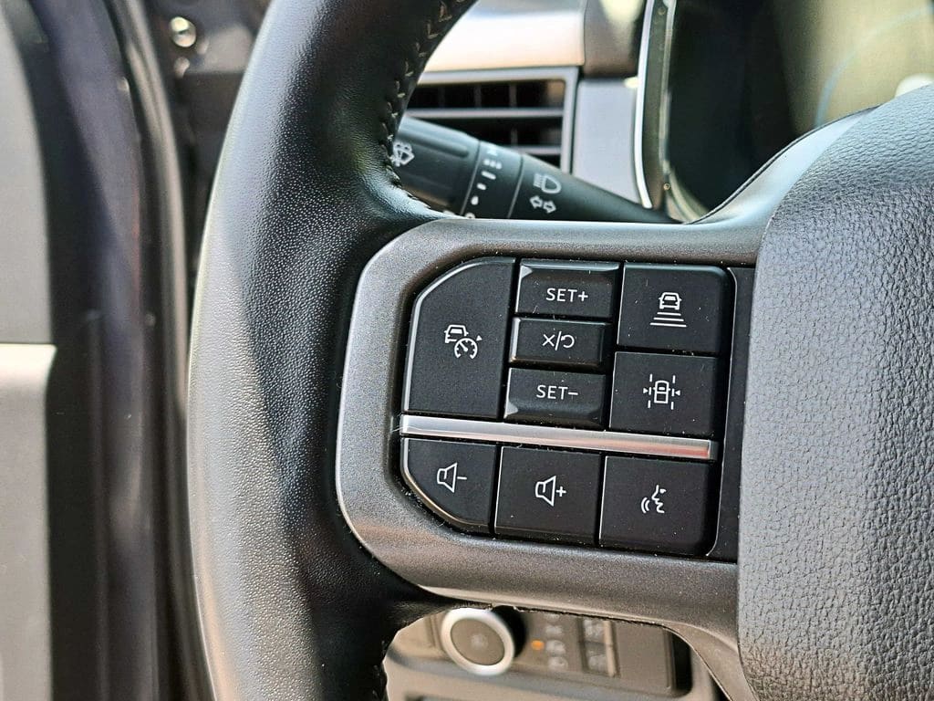 2023 Ford F-150 LARIAT - Miniatura 10