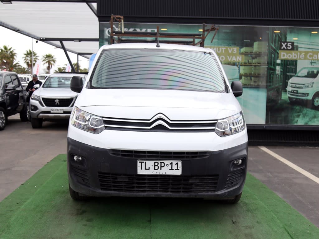 2024 Citroën BERLINGO BLUEHDI - Miniatura 3