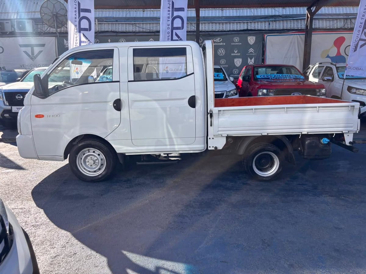 2024 Hyundai PORTER Blanco - Miniatura 4